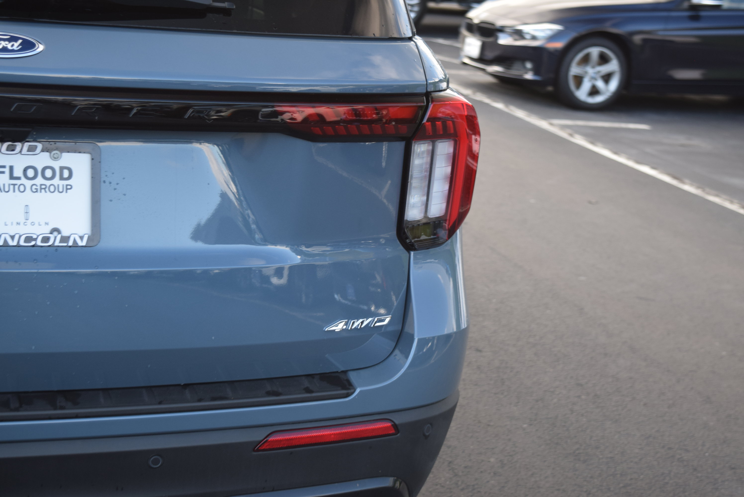 Used 2025 Ford Explorer ST-Line AWD/4WD image 6