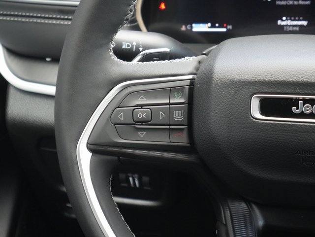 New 2025 Jeep Grand Cherokee Laredo X w/ Luxury Tech Group I image 19