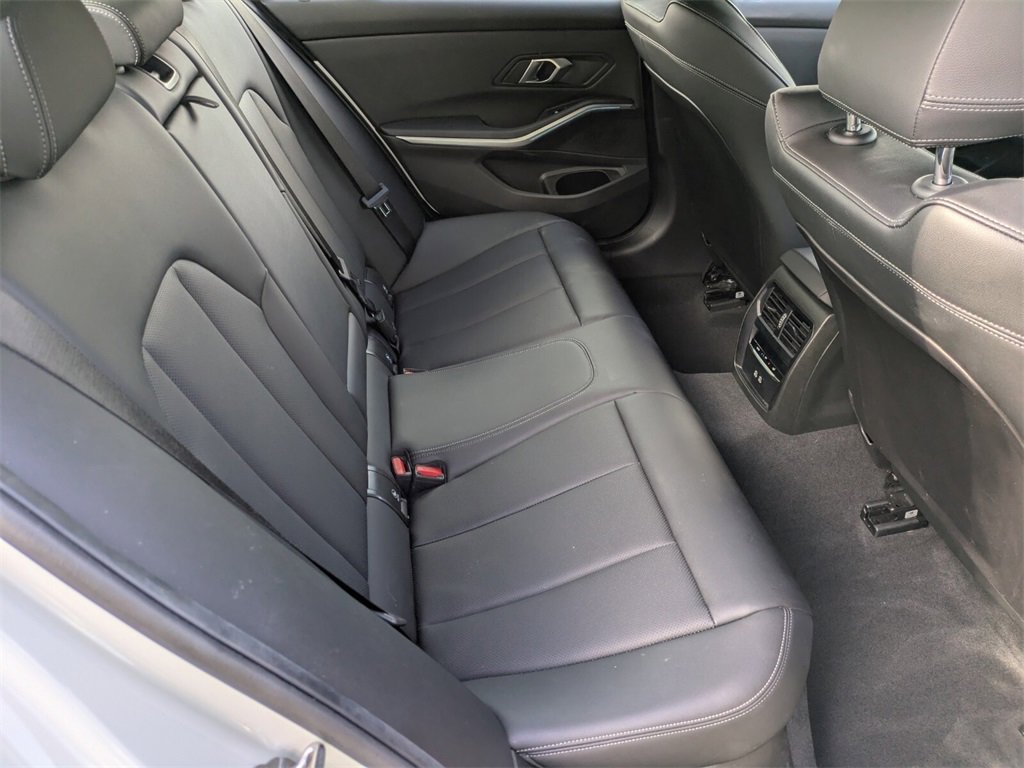 Used 2025 BMW 330i Sedan image 27