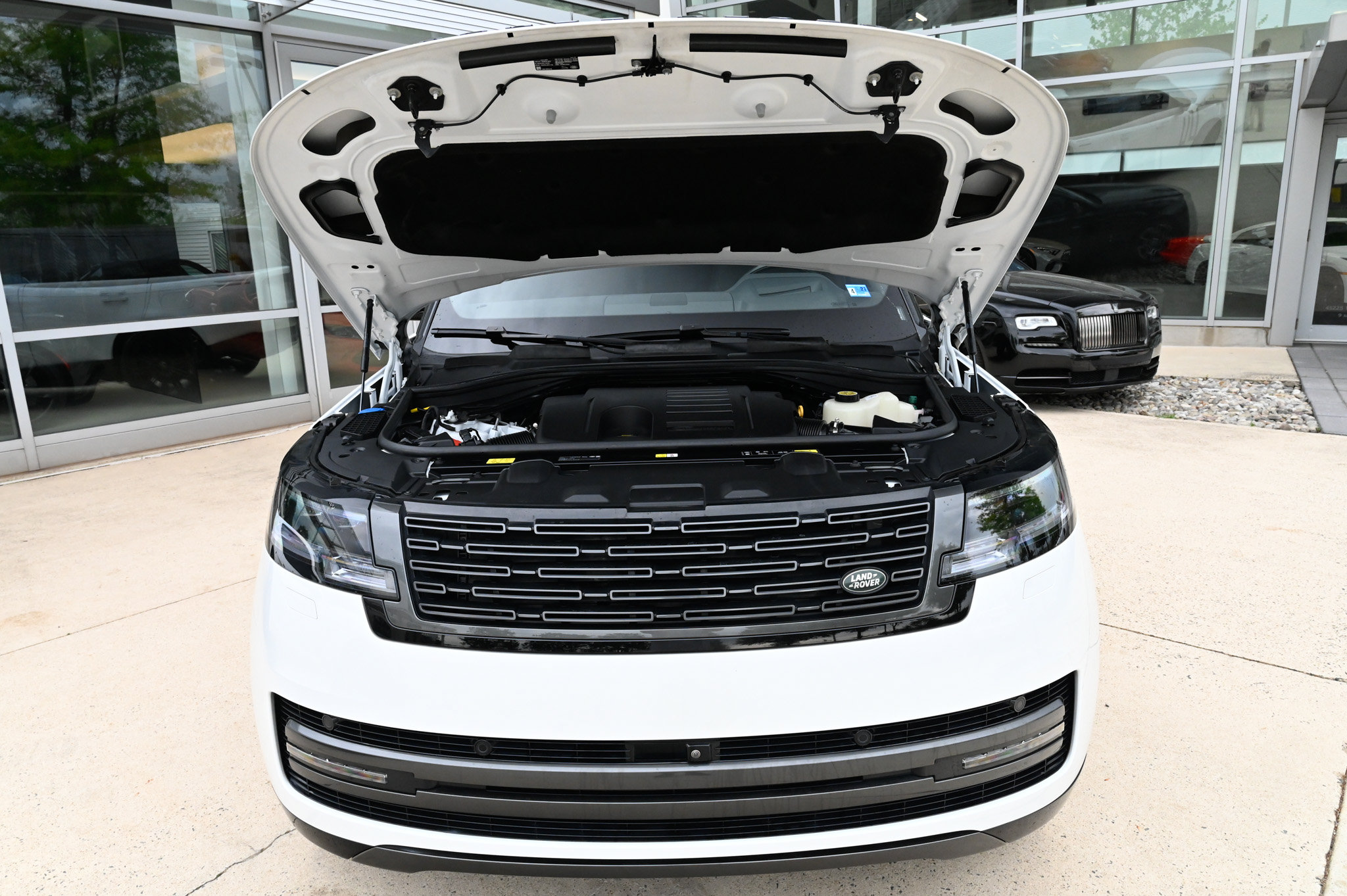 Used 2025 Land Rover Range Rover SE AWD/4WD image 64