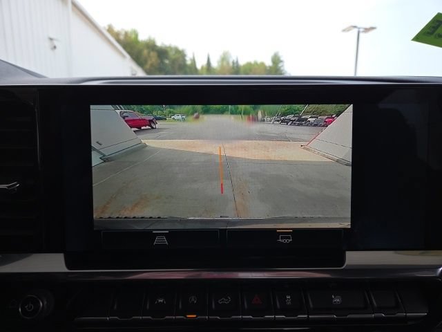 Used 2024 Chevrolet Silverado 1500 LT AWD/4WD image 13