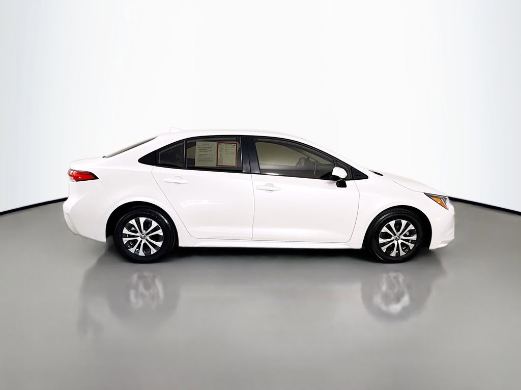 Certified 2022 Toyota Corolla LE w/ Premium Interior Package image 9