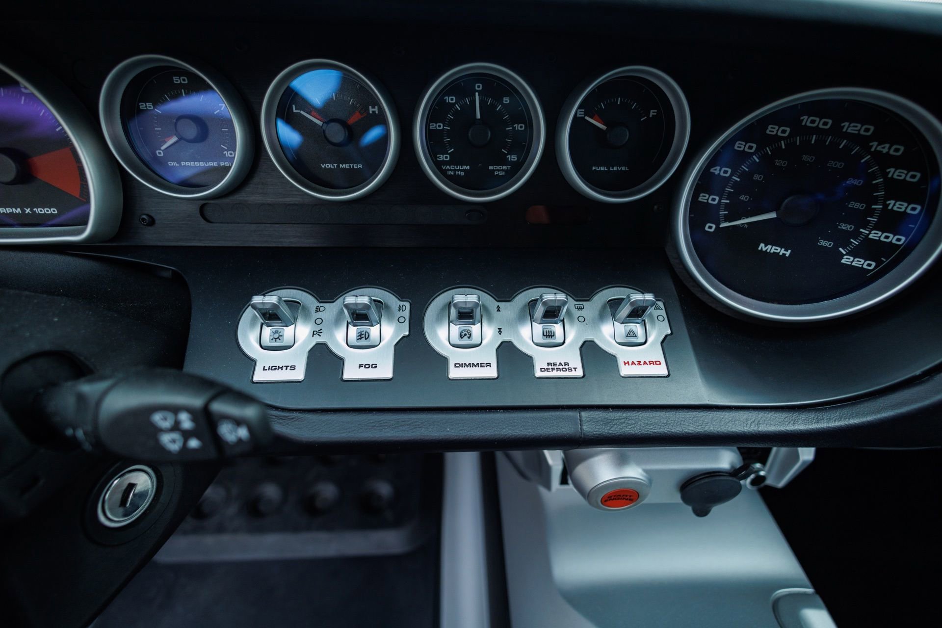 Used 2005 Ford GT RWD image 44