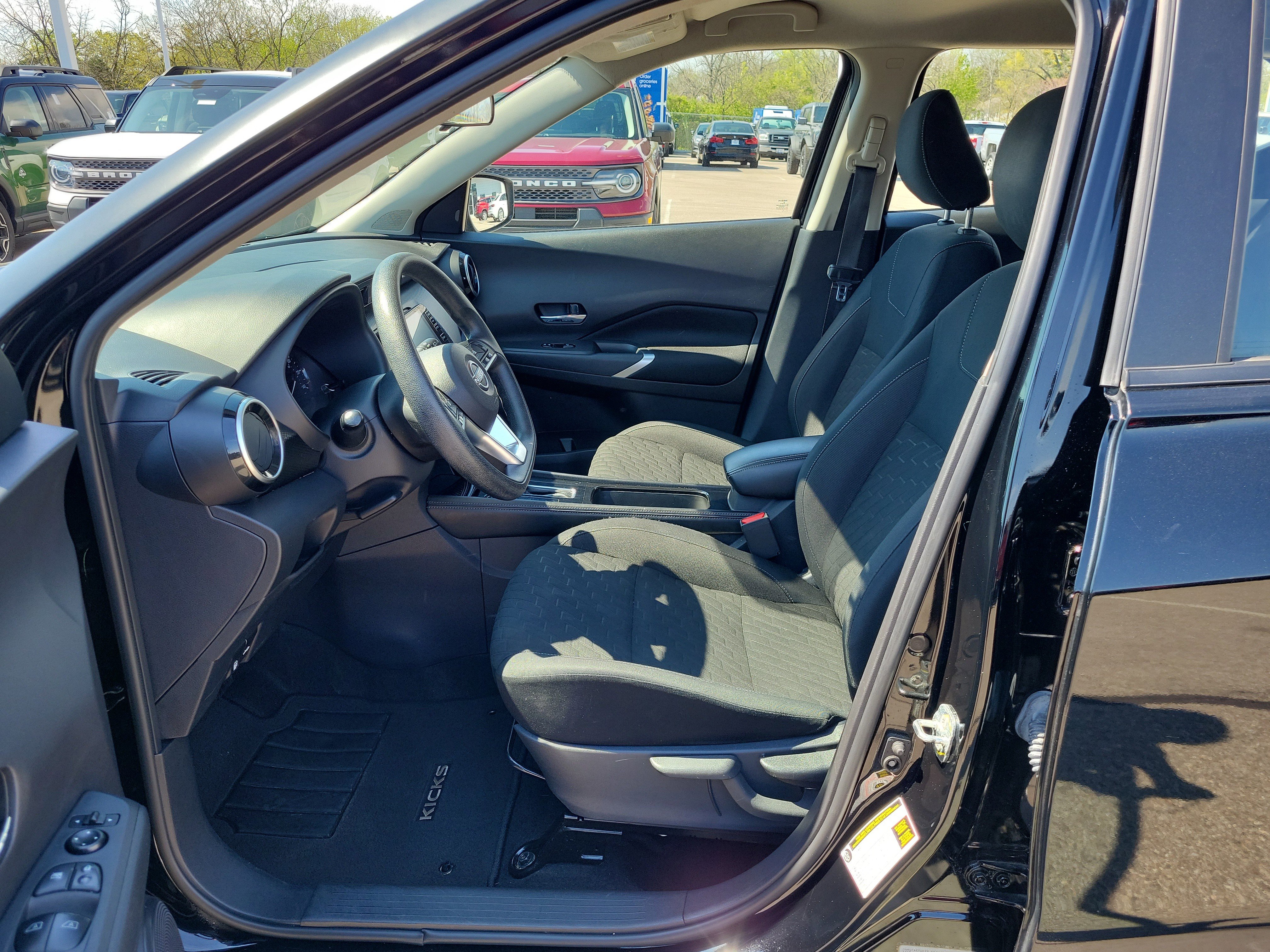 Used 2023 Nissan Kicks SV image 15