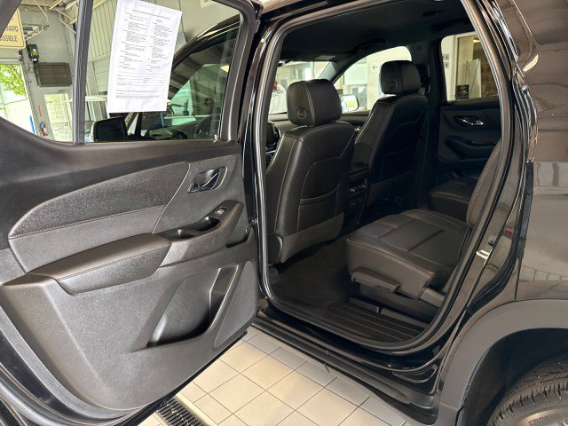 Used 2023 Chevrolet Traverse RS image 24