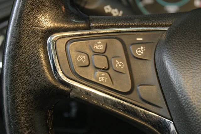 Used 2018 Chevrolet Cruze Premier FWD image 20