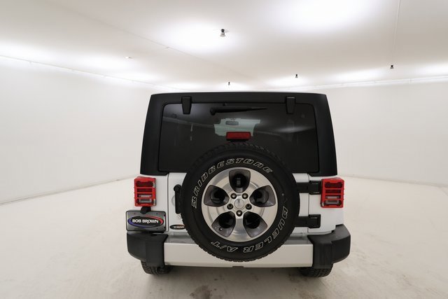 Used 2018 Jeep Wrangler Unlimited Sahara w/ Connectivity Group image 4