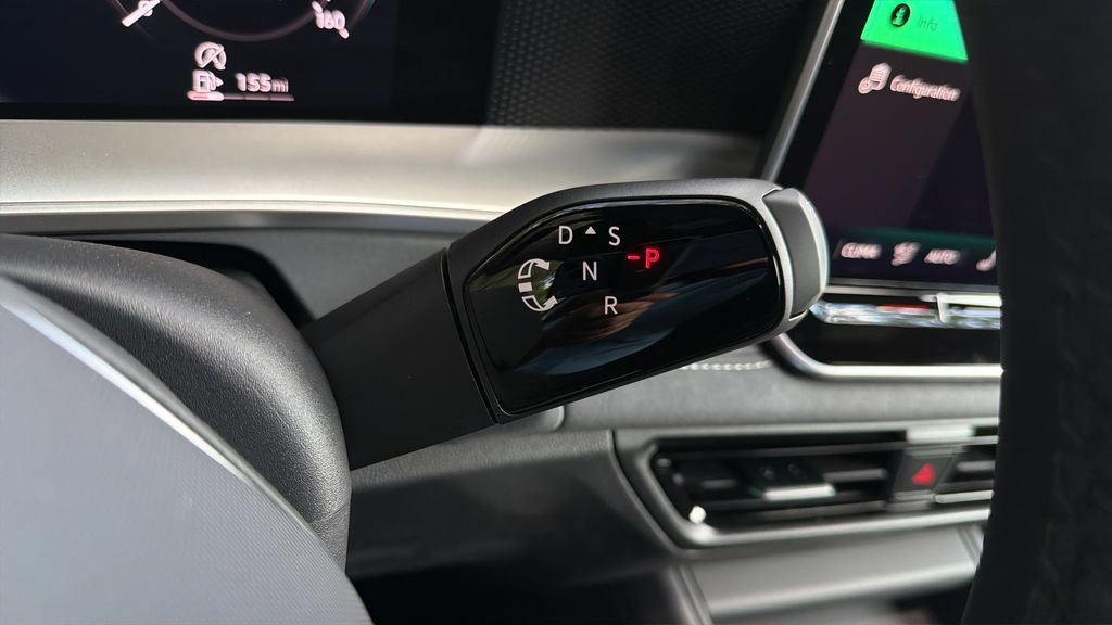 New 2026 Volkswagen Tiguan SE R-Line FWD image 14