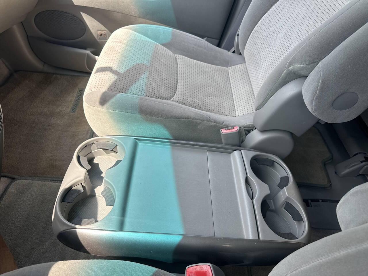 Used 2007 Toyota Sienna LE FWD image 19