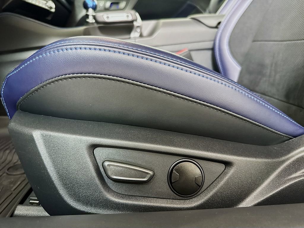 Used 2025 Ford Mustang Dark Horse image 18