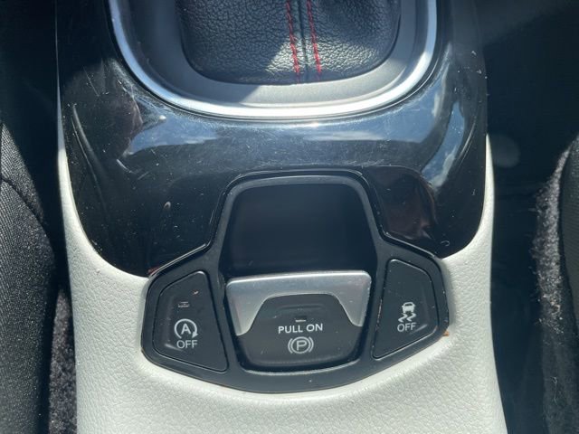 Used 2018 Jeep Compass Limited w/ Navigation Group image 29