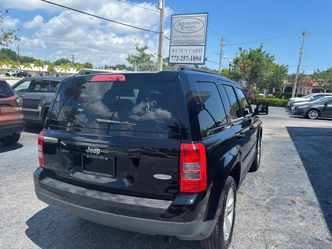 Used 2014 Jeep Patriot Latitude FWD image 5