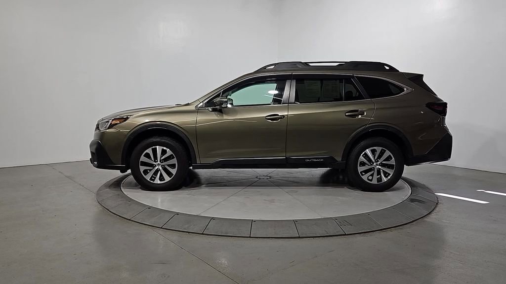 Certified 2022 Subaru Outback Premium AWD/4WD image 2