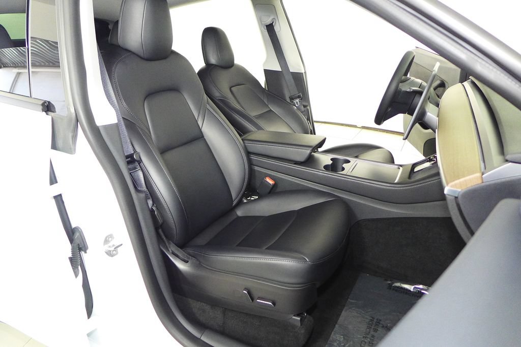 Used 2022 Tesla Model Y Performance AWD/4WD image 19