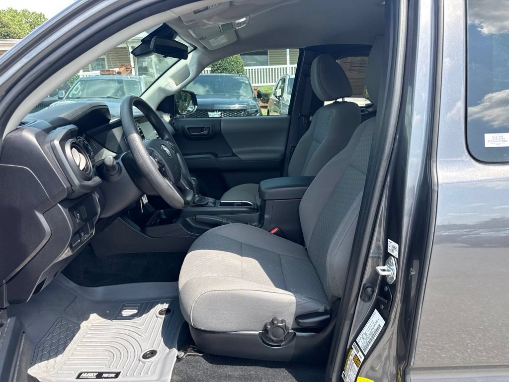 Used 2022 Toyota Tacoma SR RWD image 9