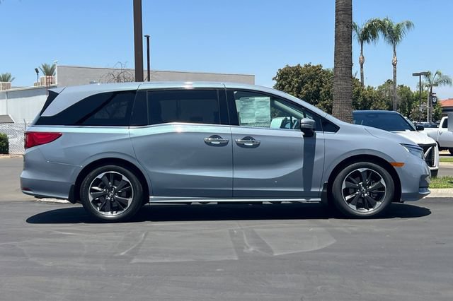 Used 2024 Honda Odyssey Elite image 3