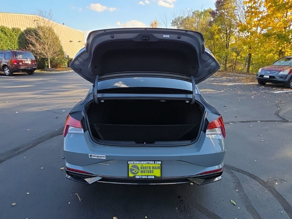 Used 2023 Hyundai Elantra Limited image 36