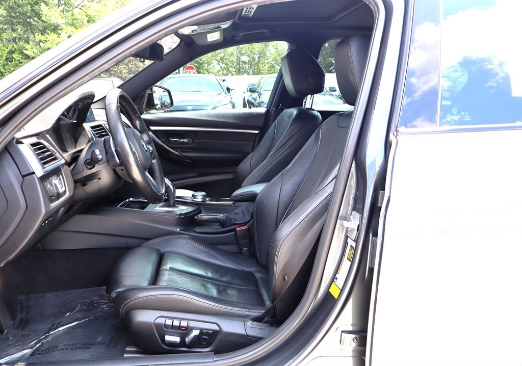 Used 2018 BMW 340i Sedan RWD image 16