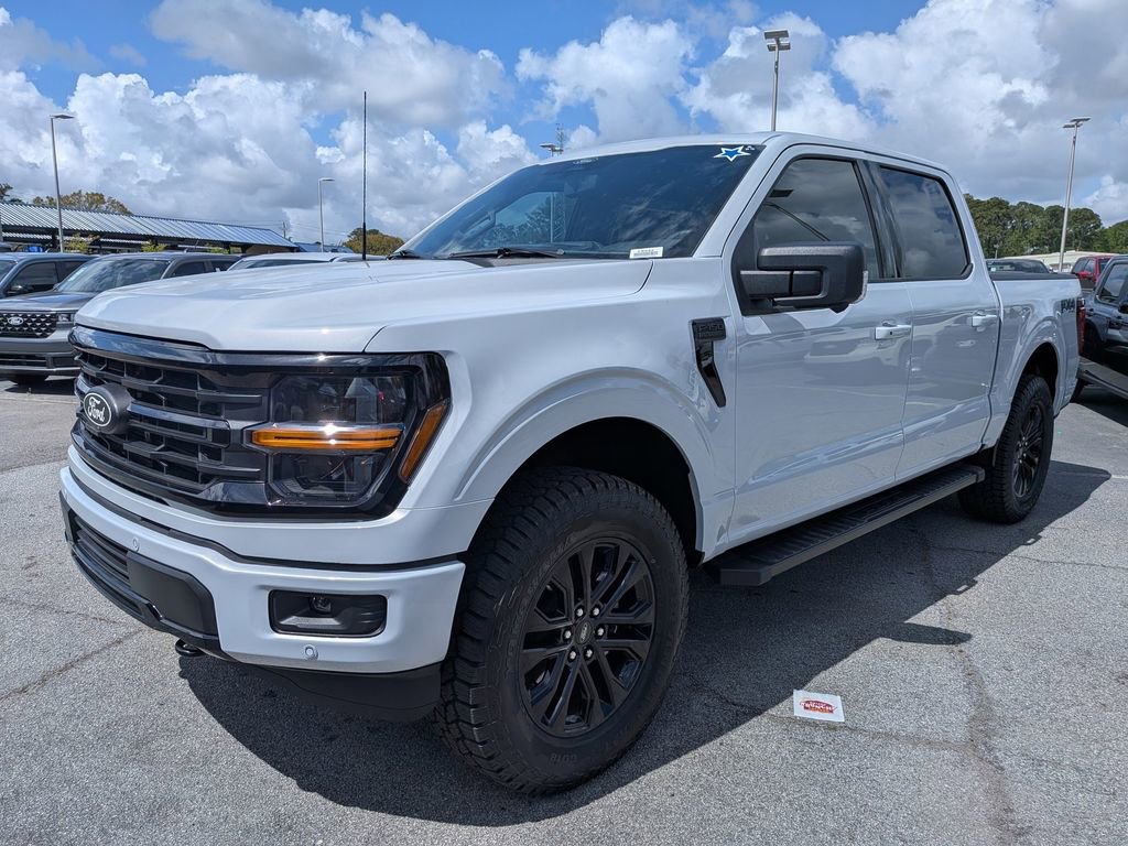 New 2025 Ford F150 XLT w/ Equipment Group 303A High image 8