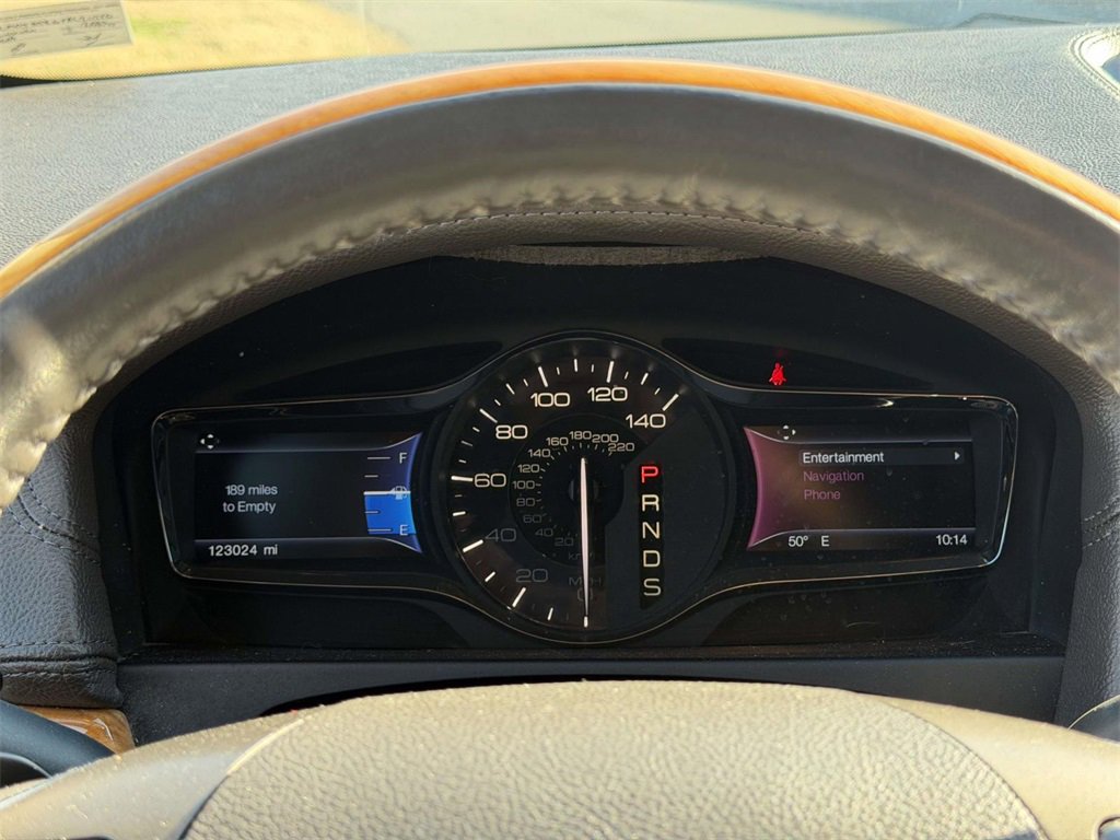 Used 2015 Lincoln MKX AWD w/ Equipment Group 102A image 11