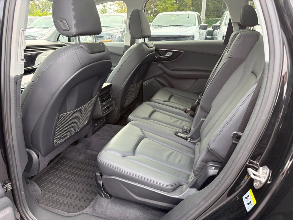 Used 2023 Audi Q7 3.0T Premium AWD/4WD image 13