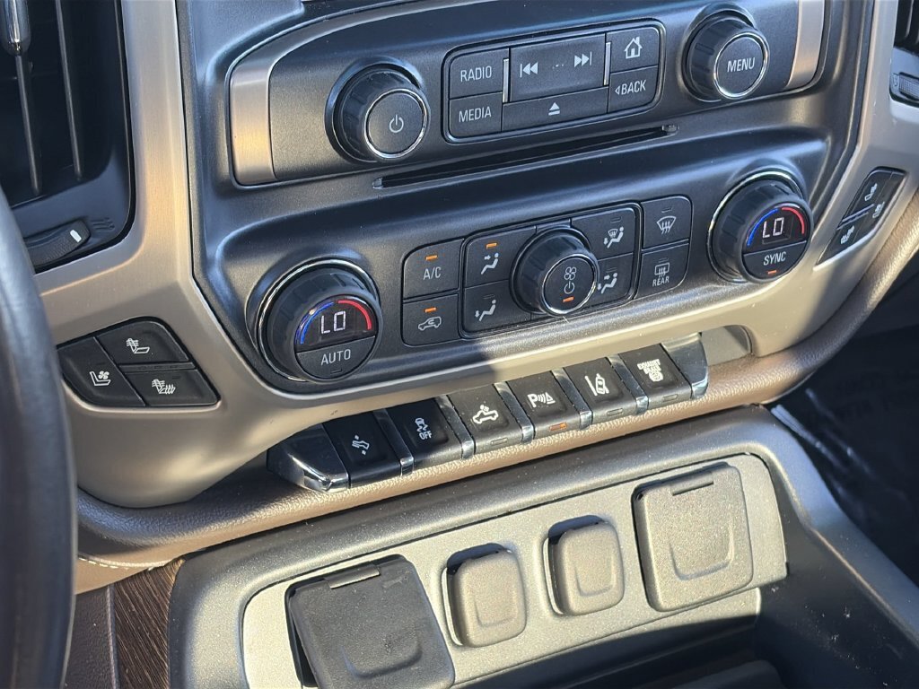 Used 2017 GMC Sierra 3500 Denali w/ Duramax Plus Package AWD/4WD image 23