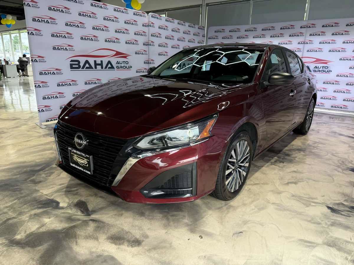 Used 2025 Nissan Altima 2.5 SV AWD/4WD image 5