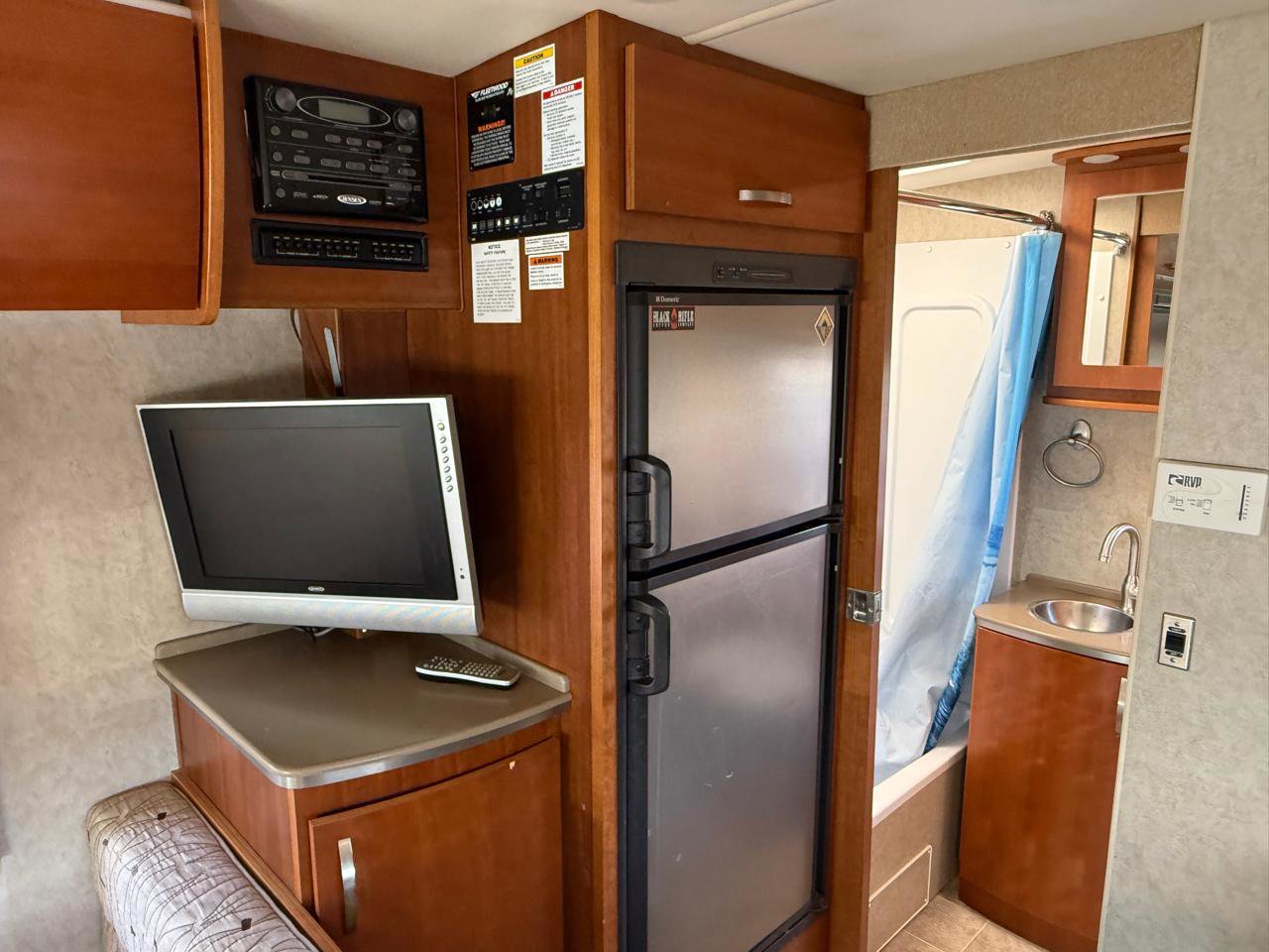 Used 2008 Dodge Sprinter 3500 RWD image 14