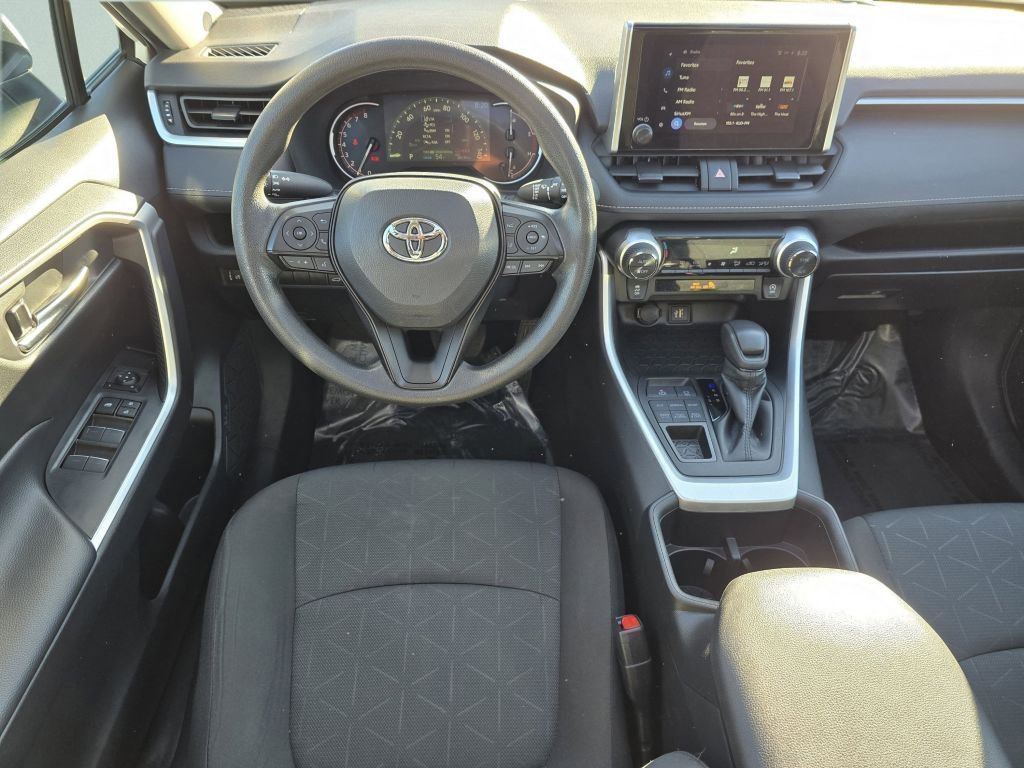 Used 2024 Toyota RAV4 XLE AWD/4WD image 33