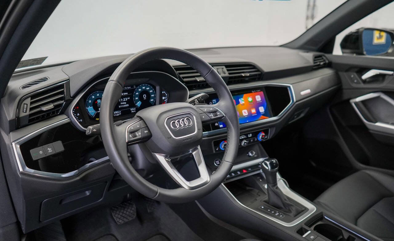 Used 2024 Audi Q3 2.0T Premium Plus w/ Premium Plus Package image 44