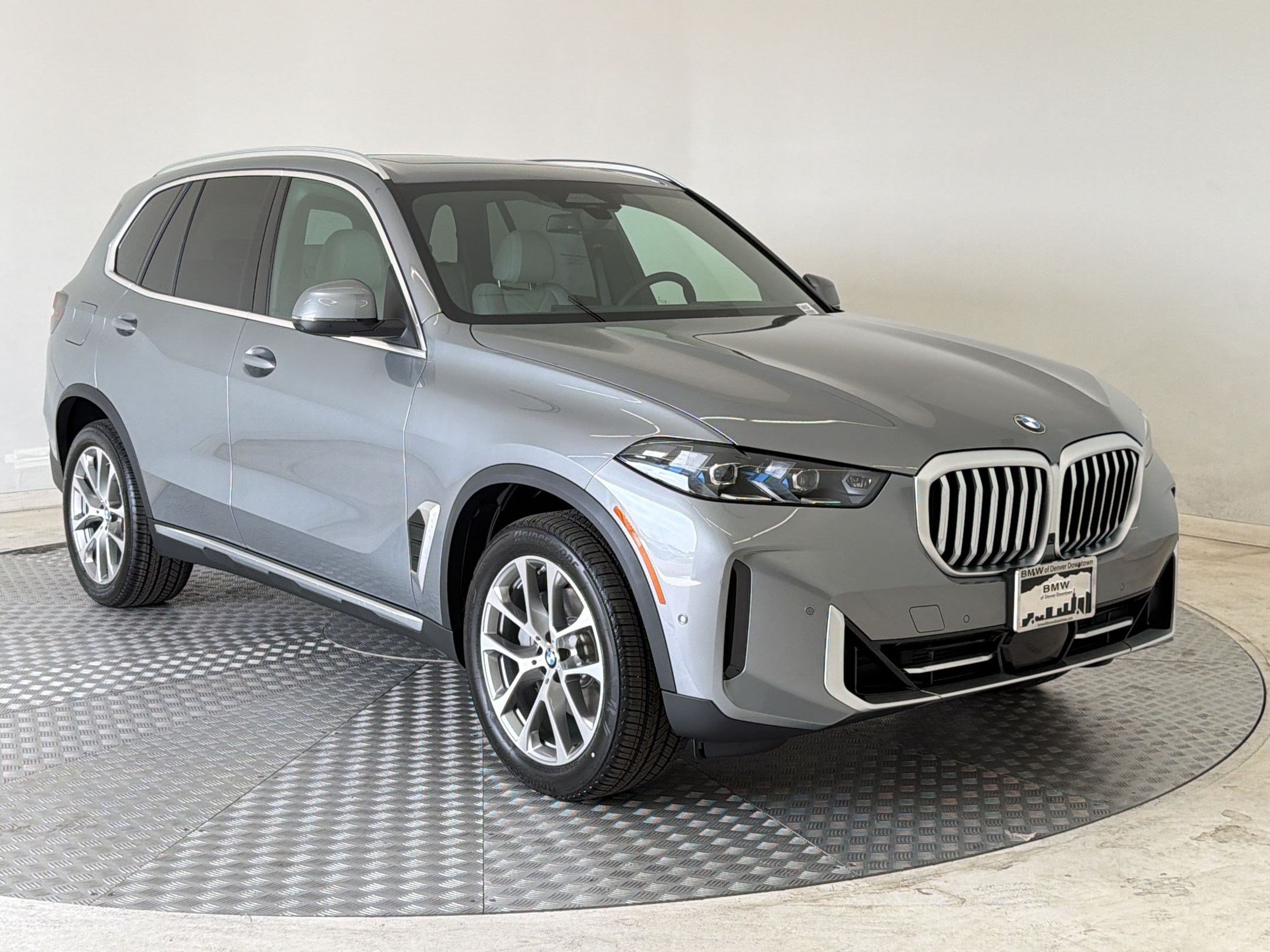 New 2026 BMW X5 xDrive40i w/ Premium Package AWD/4WD image 7