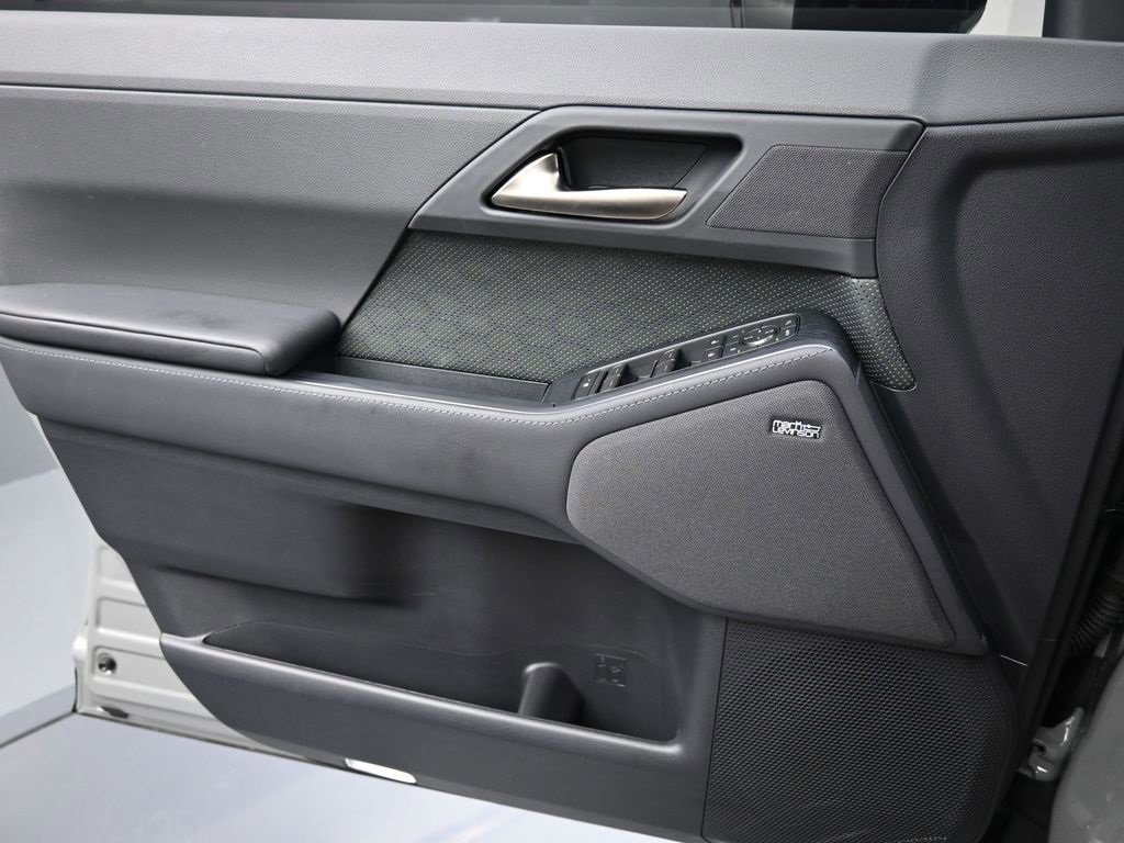 Used 2025 Lexus GX 550 image 19