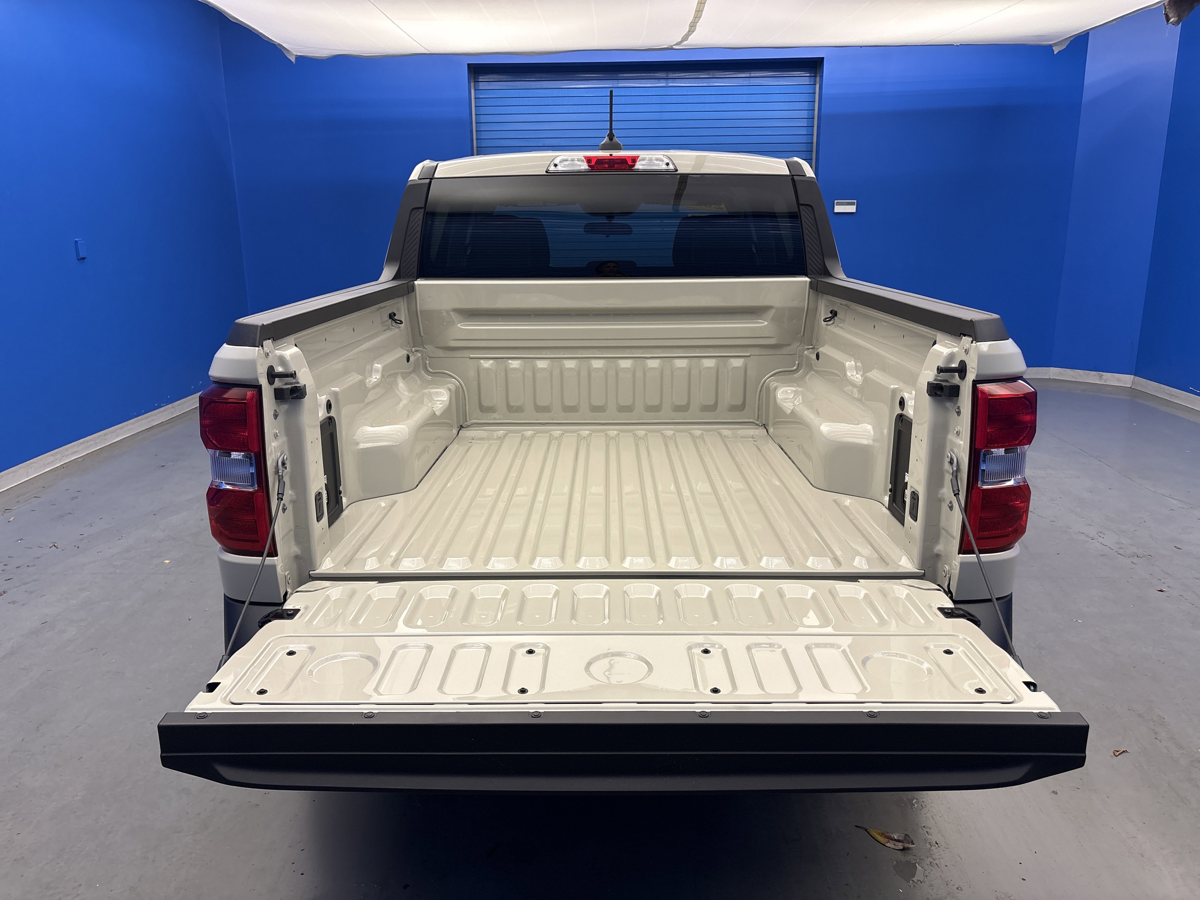 Used 2025 Ford Maverick XL w/ Equipment Group 102A image 24