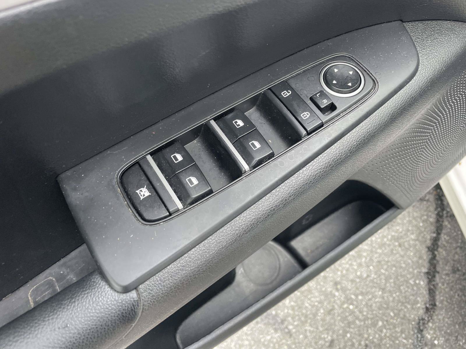 Used 2024 Kia Forte LXS FWD image 16