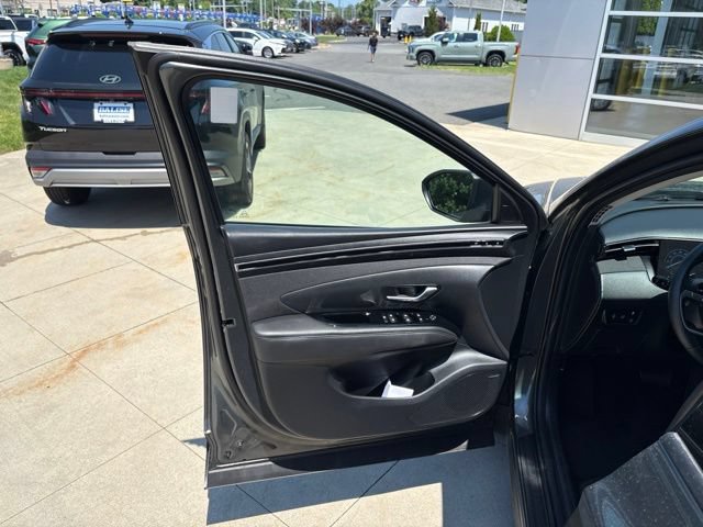 Used 2024 Hyundai Tucson Limited AWD/4WD image 23