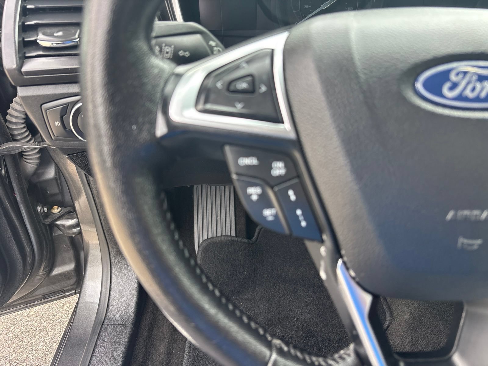 Used 2019 Ford Fusion Energi Titanium FWD image 15