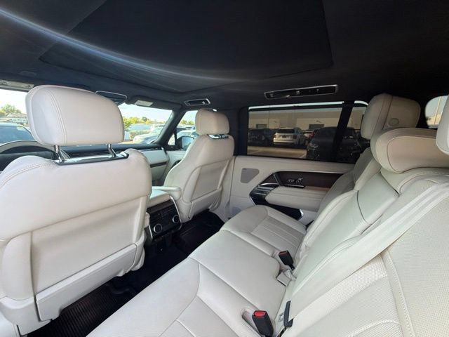 Used 2023 Land Rover Range Rover Long Wheelbase SE AWD/4WD image 9