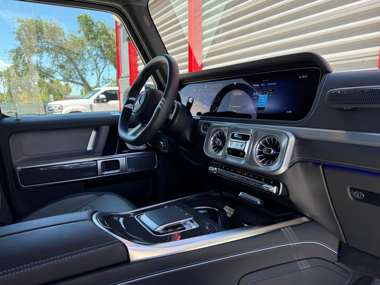 Used 2025 Mercedes-Benz G 580 w/ EQ Technology image 40