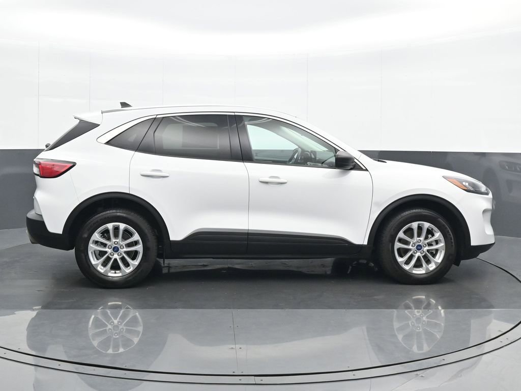 Used 2022 Ford Escape SE image 7