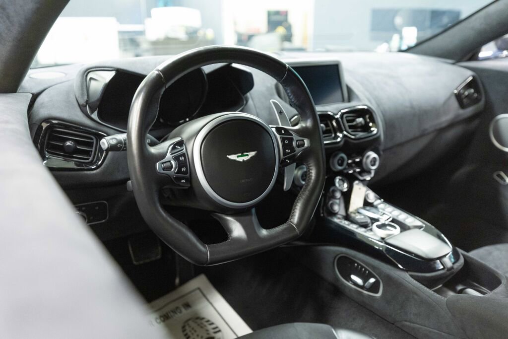 Used 2020 Aston Martin V8 Vantage Coupe image 10