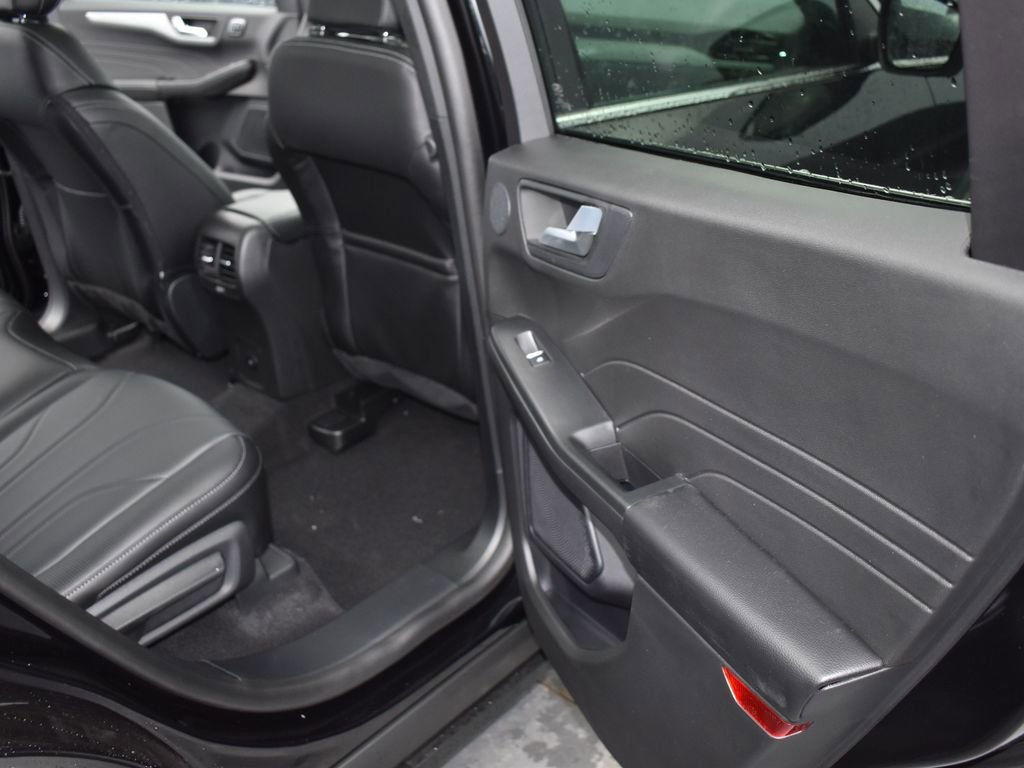 New 2025 Ford Escape SE w/ PHEV Premium Package FWD image 15