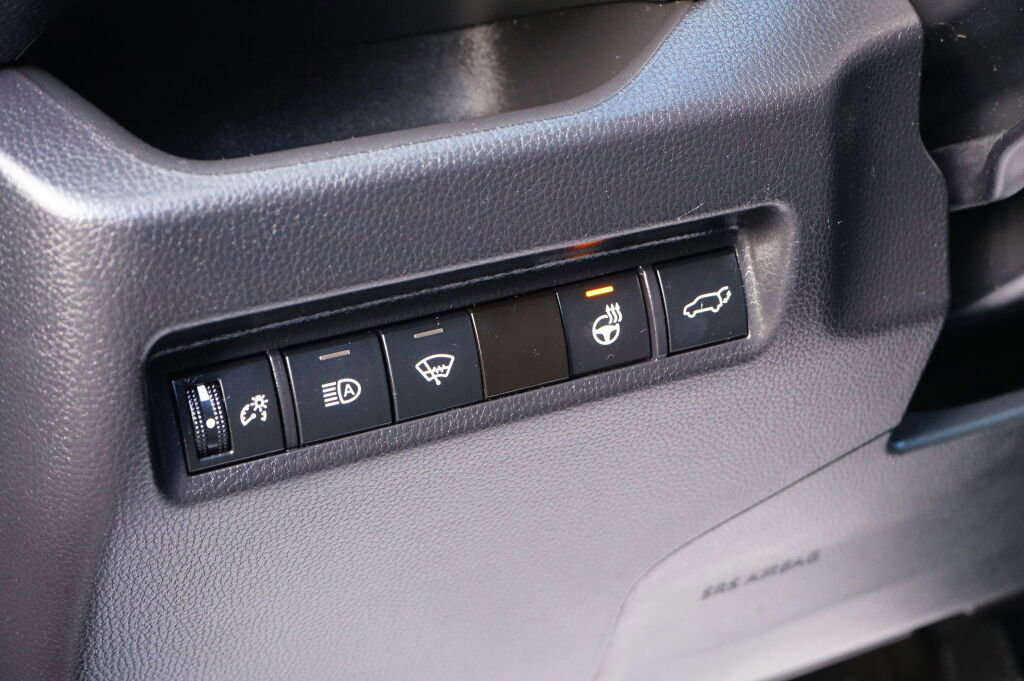 Used 2021 Toyota RAV4 XLE Premium image 20