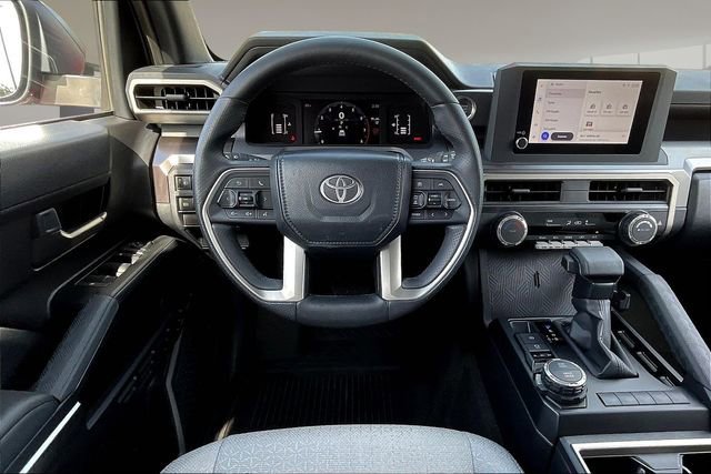 Used 2025 Toyota 4Runner SR5 AWD/4WD image 8