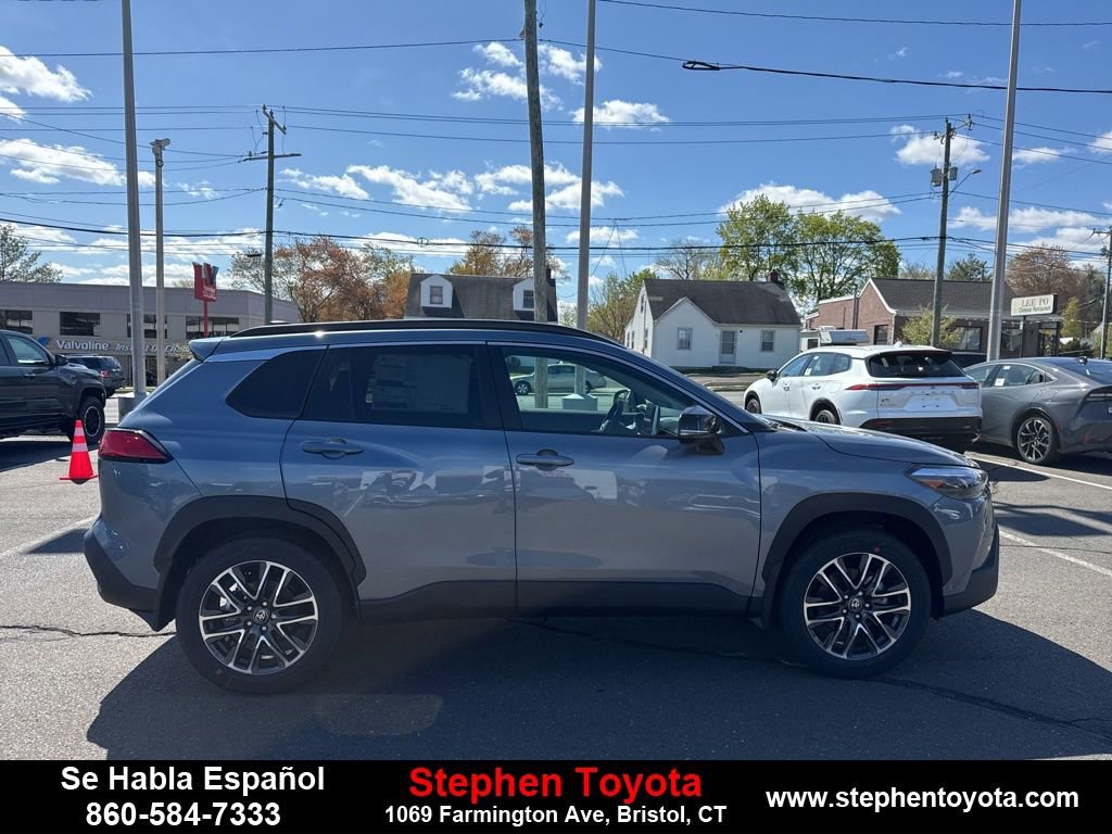Used 2026 Toyota Corolla Cross XLE AWD/4WD image 8
