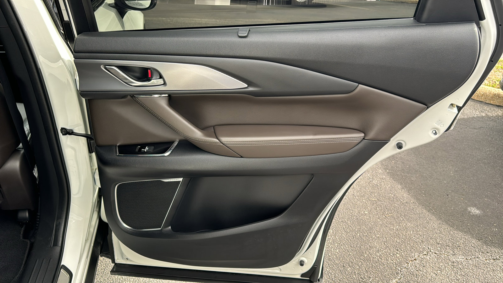 Used 2022 MAZDA CX-9 Signature image 24
