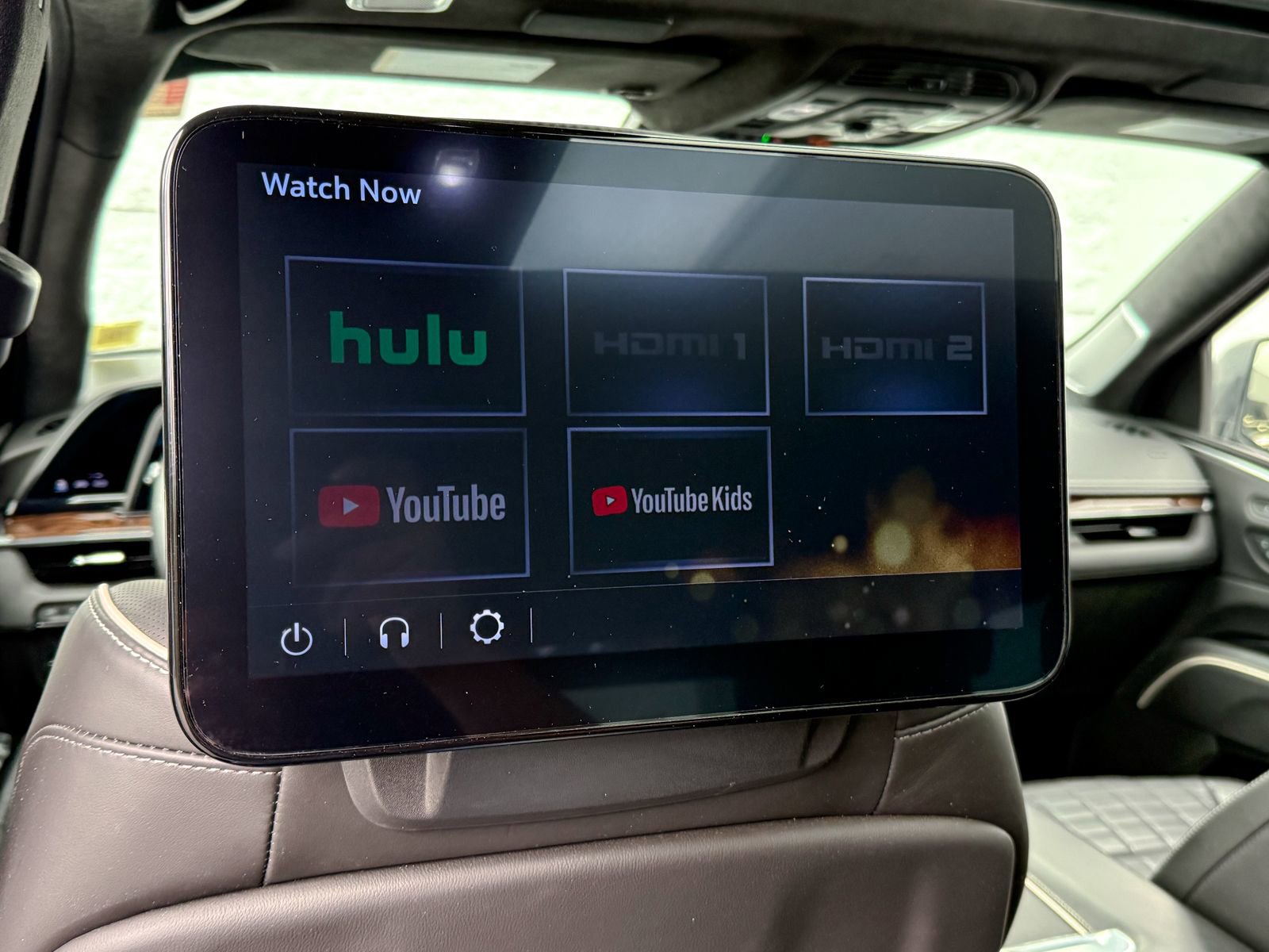 Certified 2022 Cadillac Escalade Premium Luxury Platinum w/ Heavy-Duty Trailer Package image 39