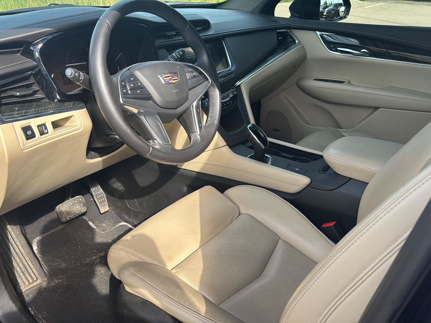 Used 2017 Cadillac XT5 FWD image 11