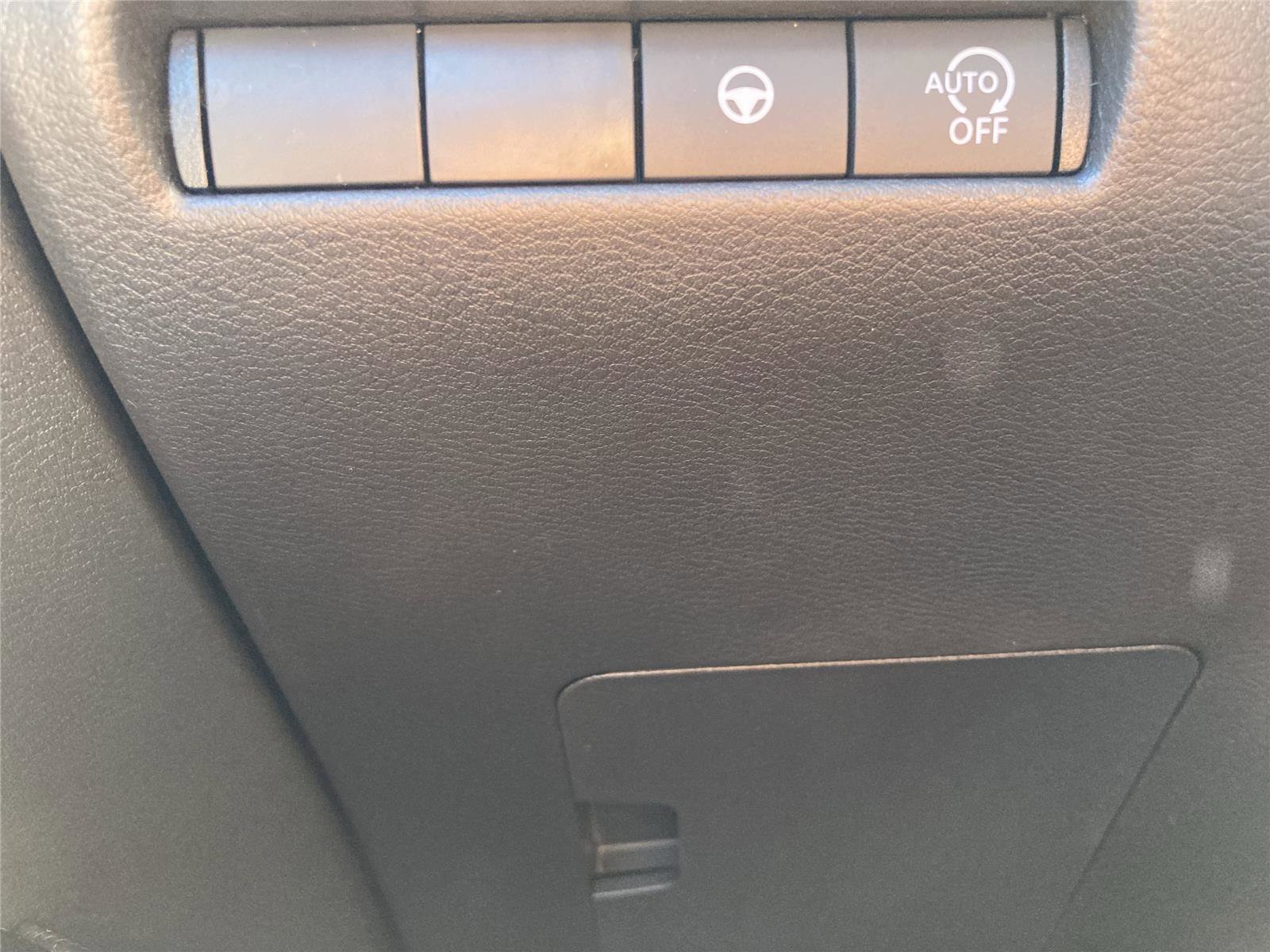 New 2026 Nissan Kicks SR image 17