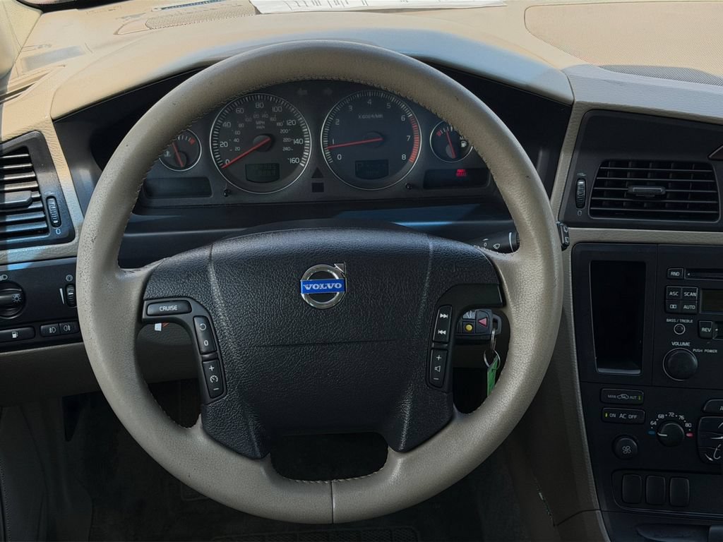 Used 2004 Volvo XC70 AWD/4WD image 21