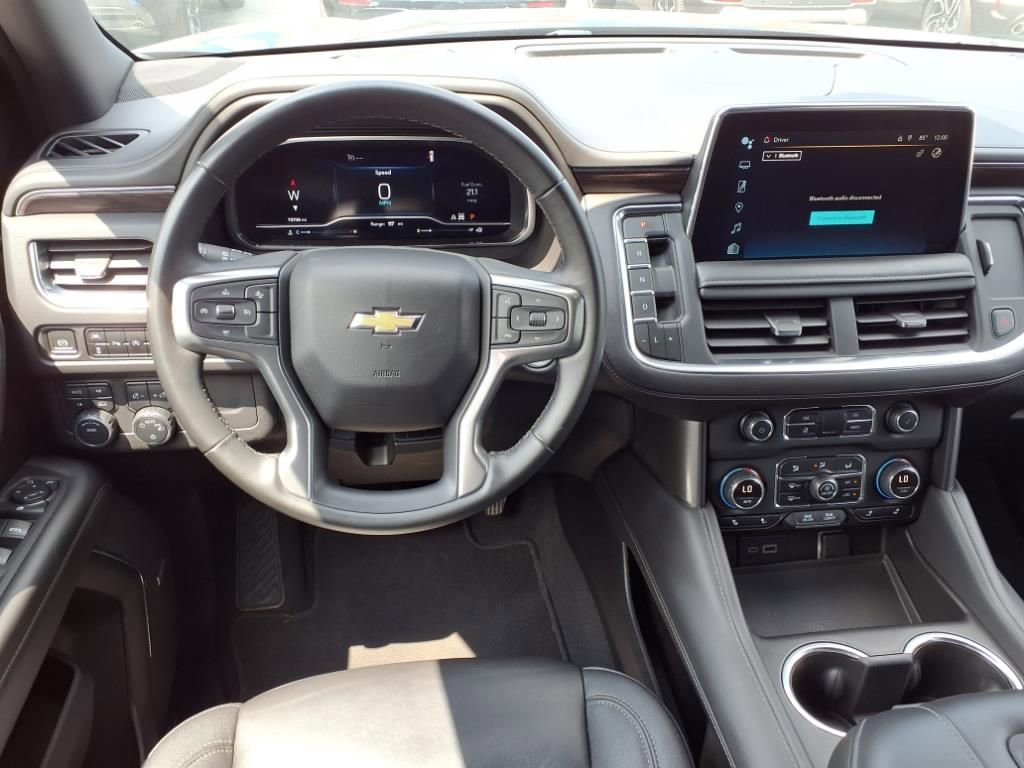 Used 2023 Chevrolet Suburban LT image 6